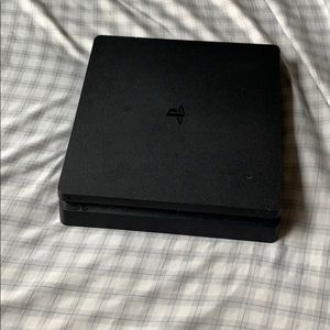 Ps4 slim